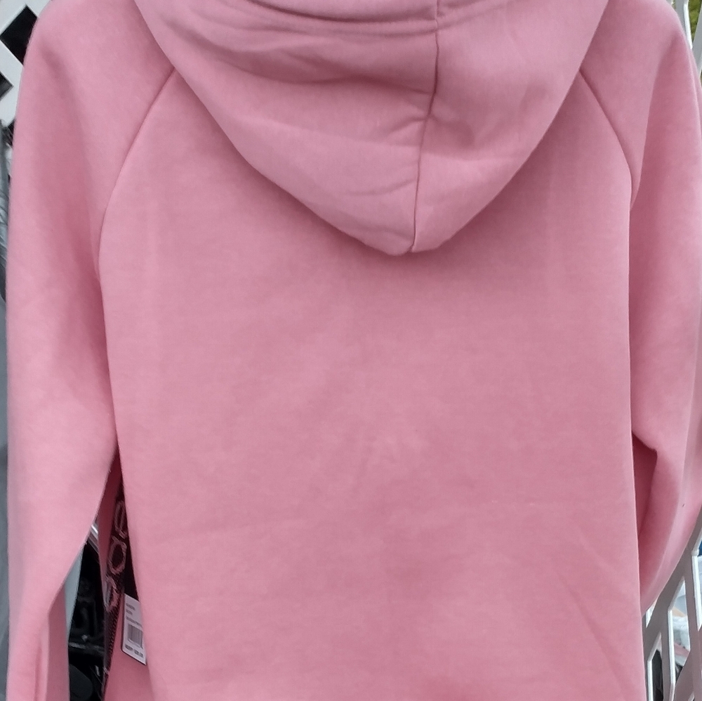 Cloths - Picture 3 of 3